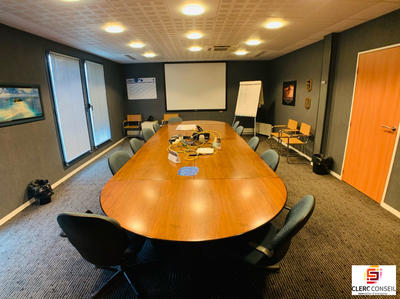 Local d'activités - 4 447 m²