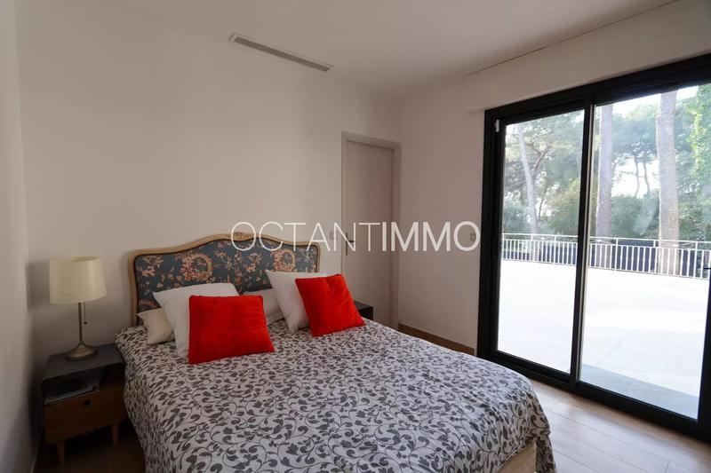 Maison - 220 m² - 5 pièces