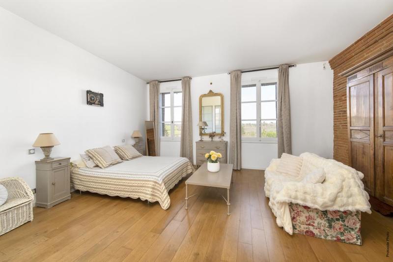 Maison de maîtres - 450 m² - 6 pièces
