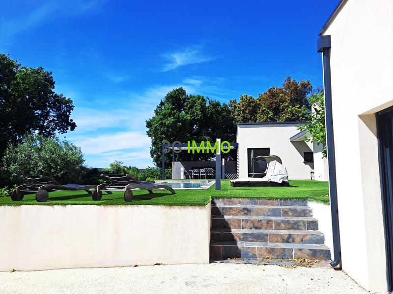 Maison contemporaine - 207 m² - 5 pièces