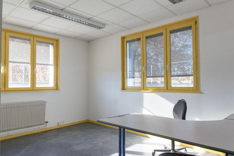 Local commercial - 930 m²