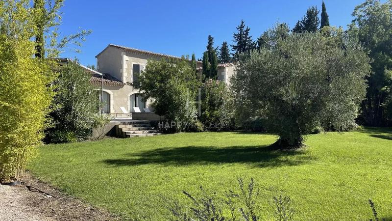 Maison - 222 m² - 7 pièces