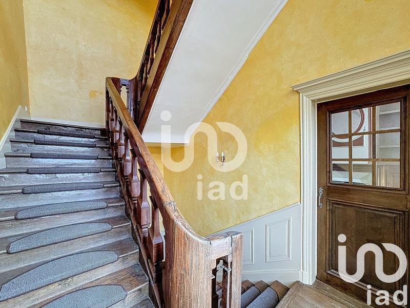 Maison - 238 m² - 8 pièces