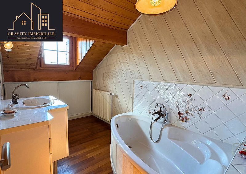 Maison - 150 m² - 5 pièces