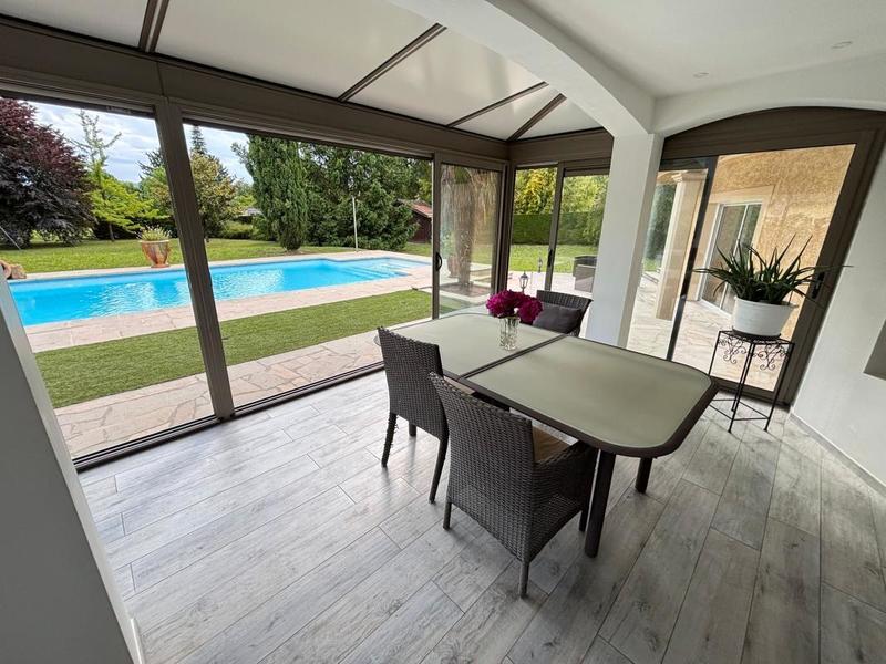 Maison - 206 m² - 7 pièces