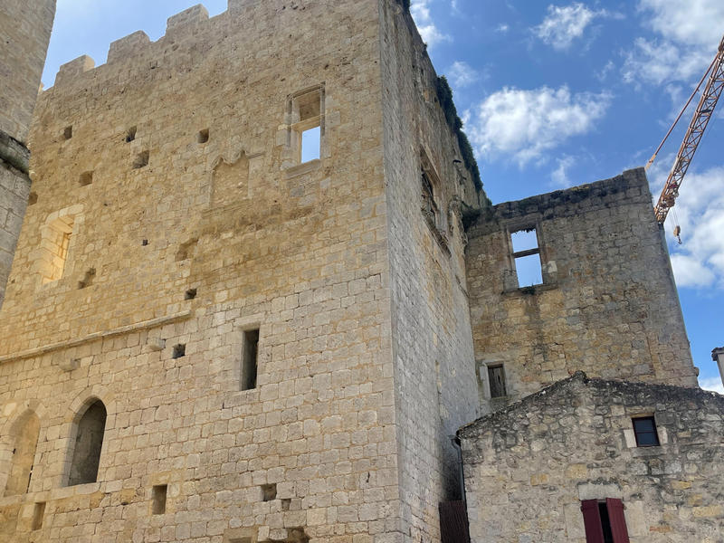 Maison de village - 340 m² - 1 pièce