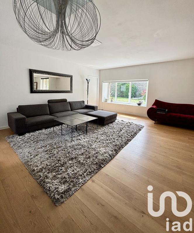 Maison - 260 m² - 7 pièces