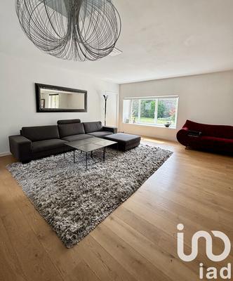 Maison - 260 m² - 7 pièces