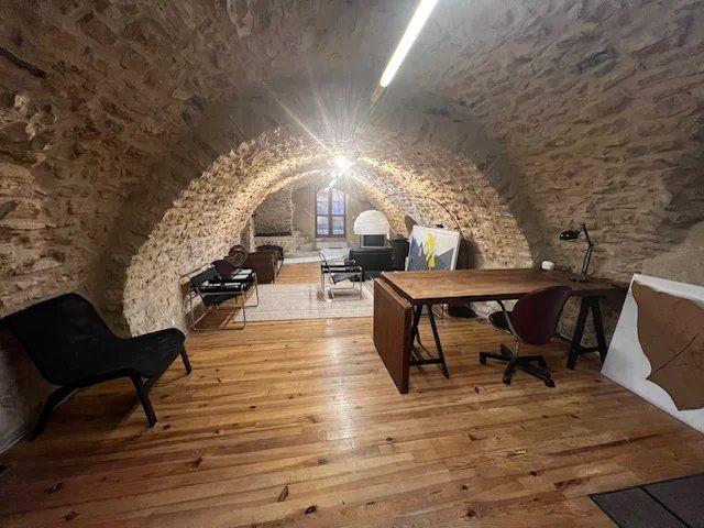 Appartement - 326 m² - 13 pièces