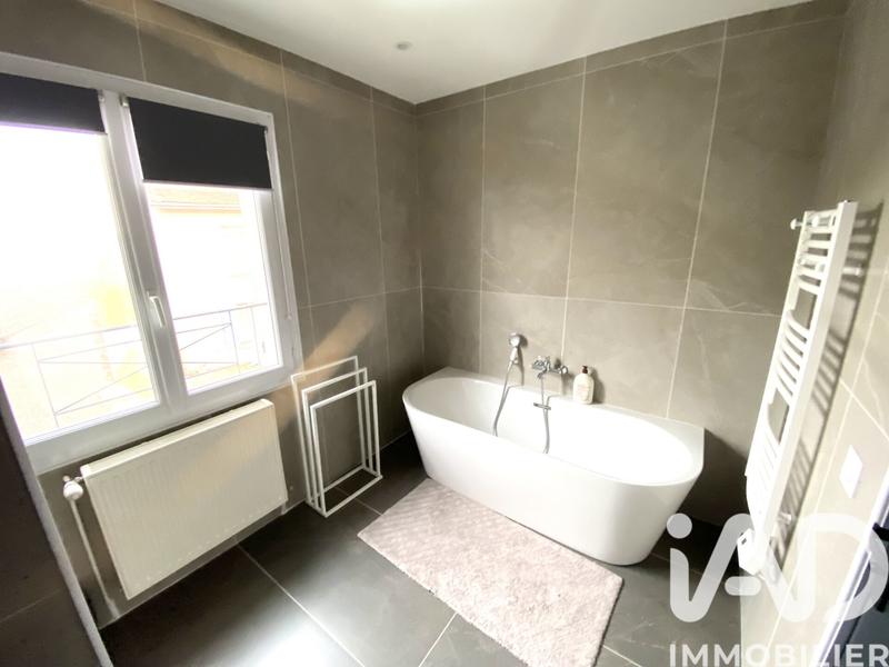 Maison - 145 m² - 5 pièces