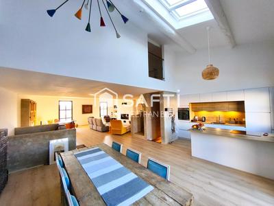 Maison - 200 m² - 6 pièces