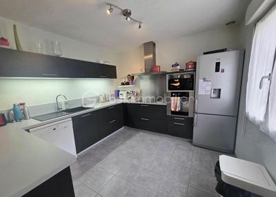 Maison traditionnelle - 121 m² - 5 pièces