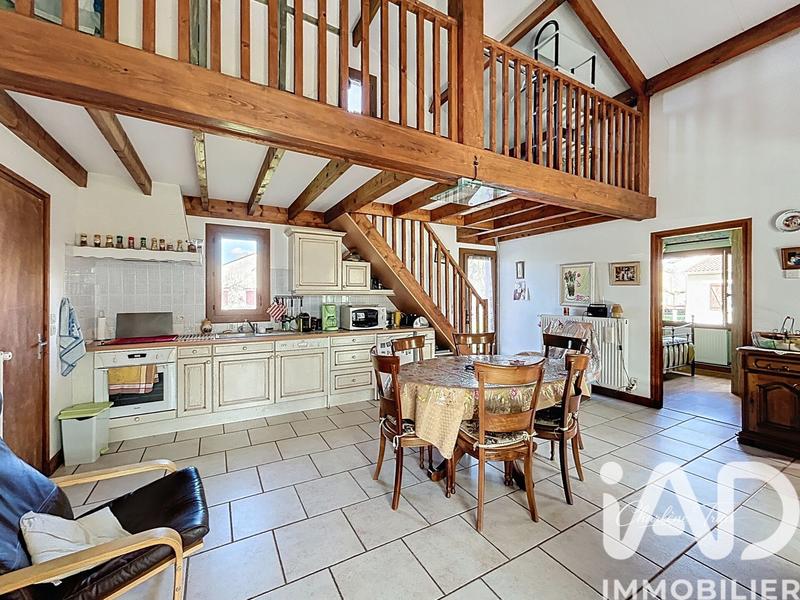 Maison - 110 m² - 4 pièces