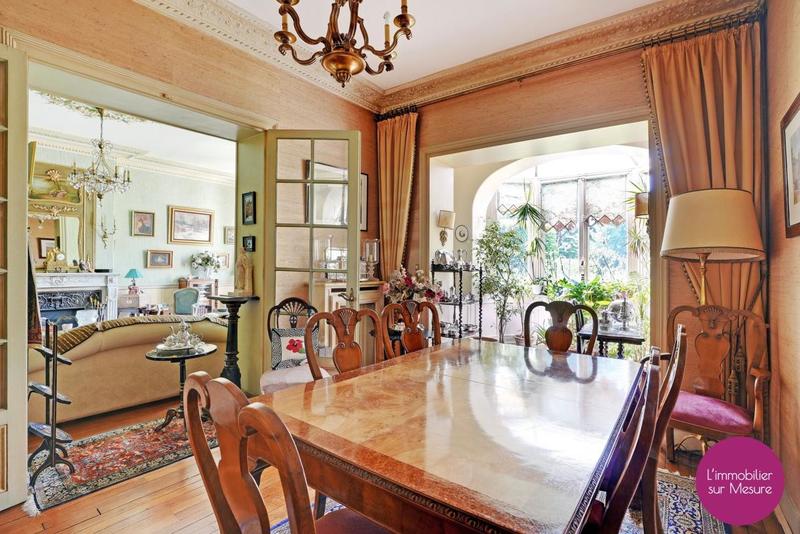 Appartement - 165 m² - 6 pièces