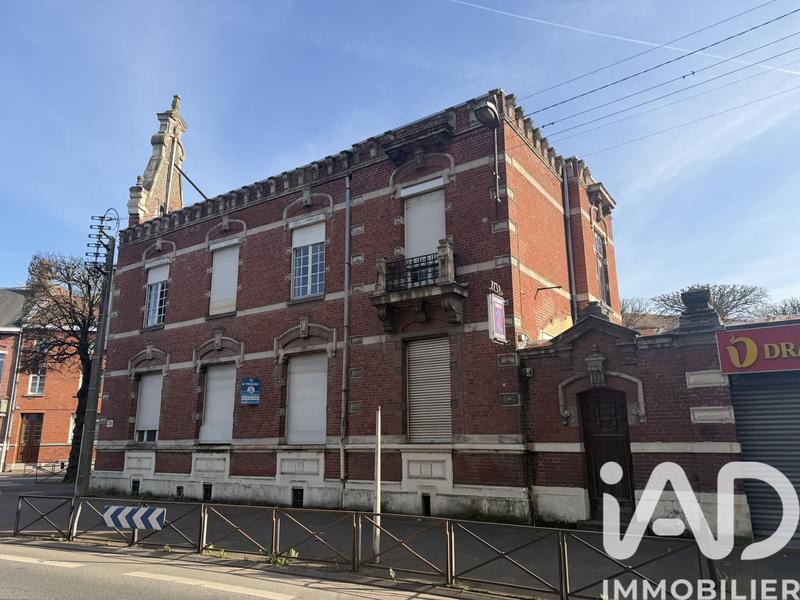 Maison - 260 m² - 15 pièces