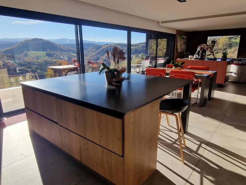 Maison de bois - 174 m² - 5 pièces