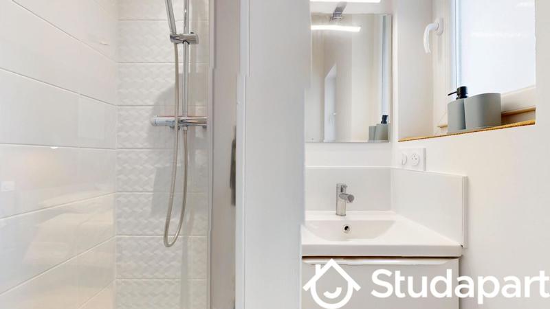 Chambre - 9 m² - 1 pièce