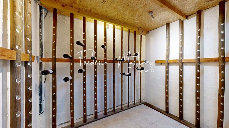 Maison - 213 m² - 5 pièces