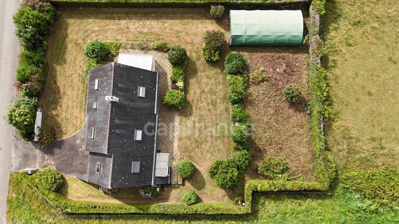 Maison - 100 m² - 7 pièces