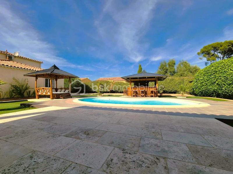 Villa - 183 m² - 5 pièces