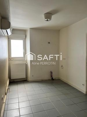 Local commercial - 313 m² - 8 pièces