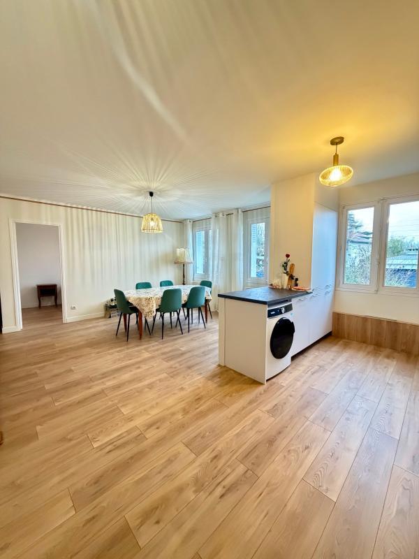 Maison - 133 m² - 6 pièces