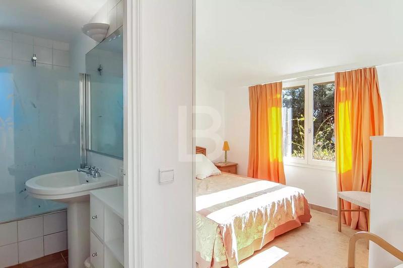 Appartement - 77 m² - 3 pièces