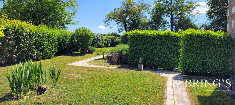 Maison - 222 m² - 9 pièces