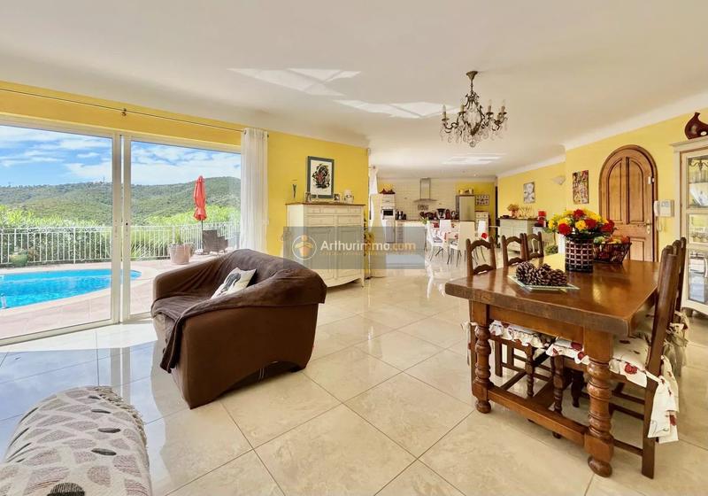 Maison - 150 m² - 7 pièces