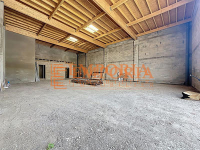 Local commercial - 200 m²