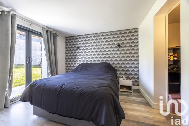 Maison - 217 m² - 10 pièces