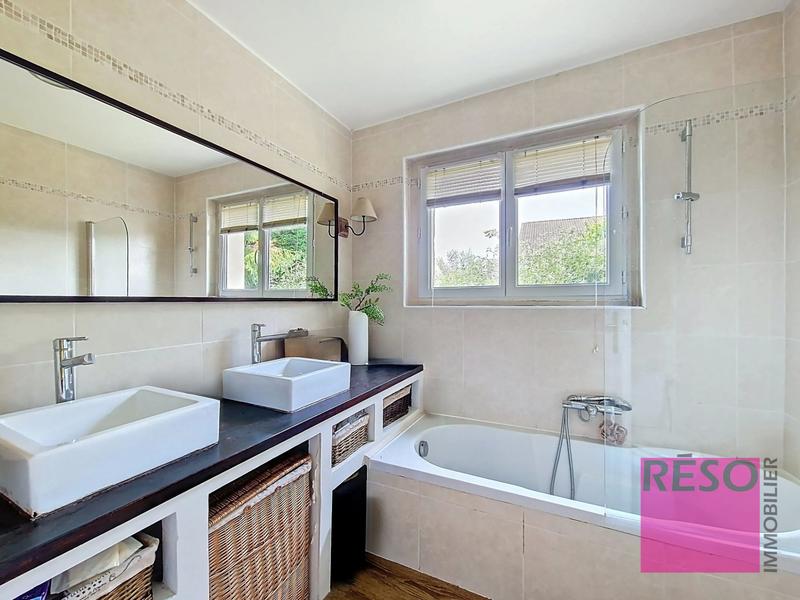 Villa - 150 m² - 6 pièces