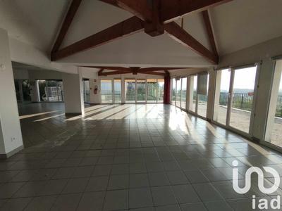 Immeuble - 2 900 m² - 90 pièces