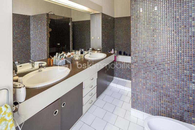 Maison d'architecte - 272 m² - 11 pièces