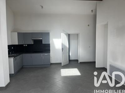 Maison - 300 m² - 4 pièces