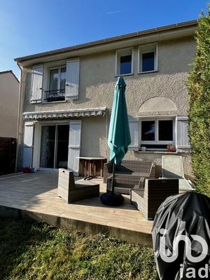 Maison - 110 m² - 6 pièces