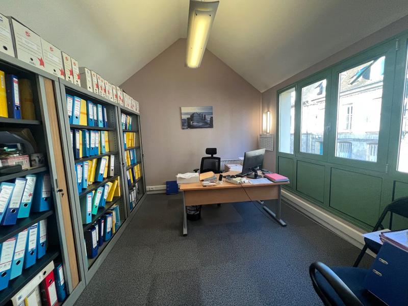 Immeuble - 165 m² - 8 pièces