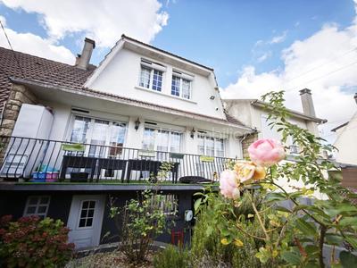 Maison - 140 m² - 5 pièces