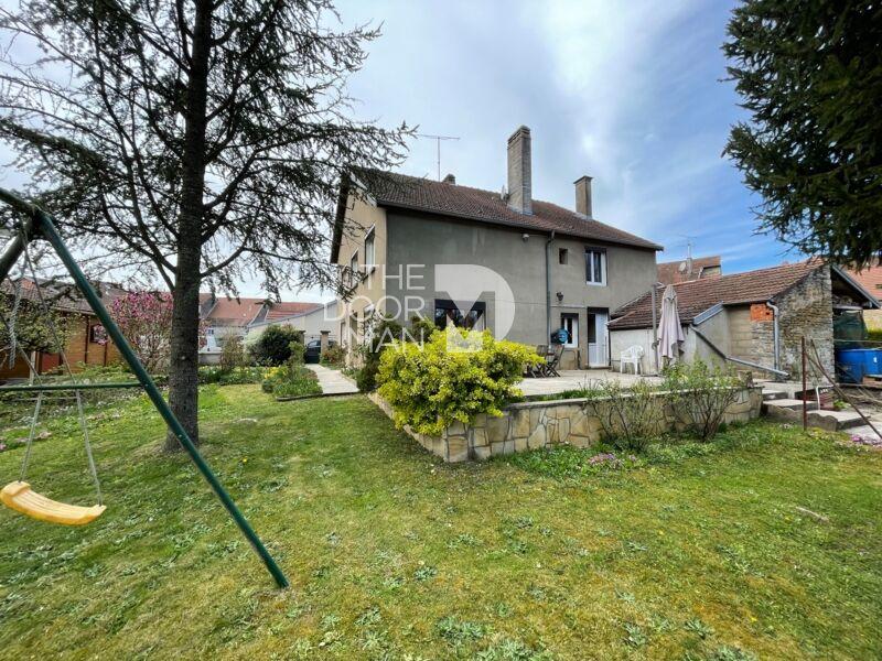 Maison - 183 m² - 8 pièces