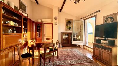 Appartement - 99 m² - 5 pièces