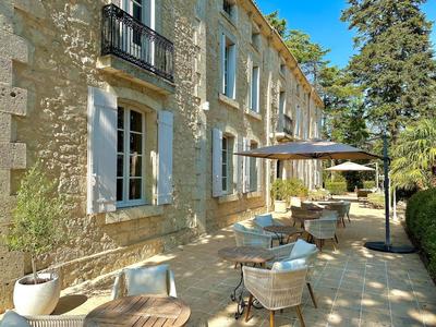 Château - 1 840 m² - 33 pièces