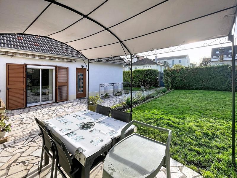 Maison - 75 m² - 5 pièces