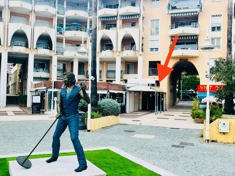 Local commercial - 84 m² - 2 pièces