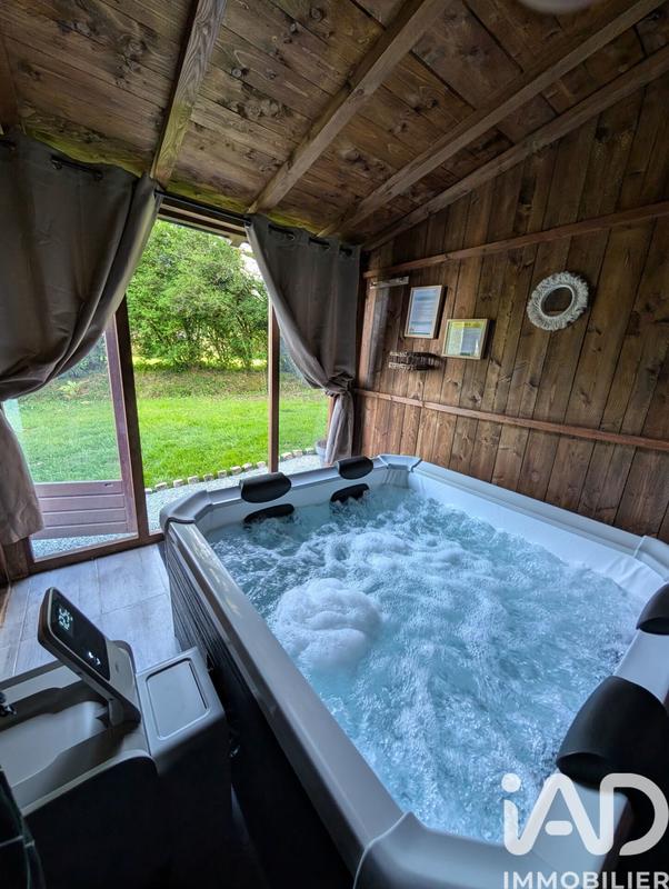 Maison - 140 m² - 6 pièces