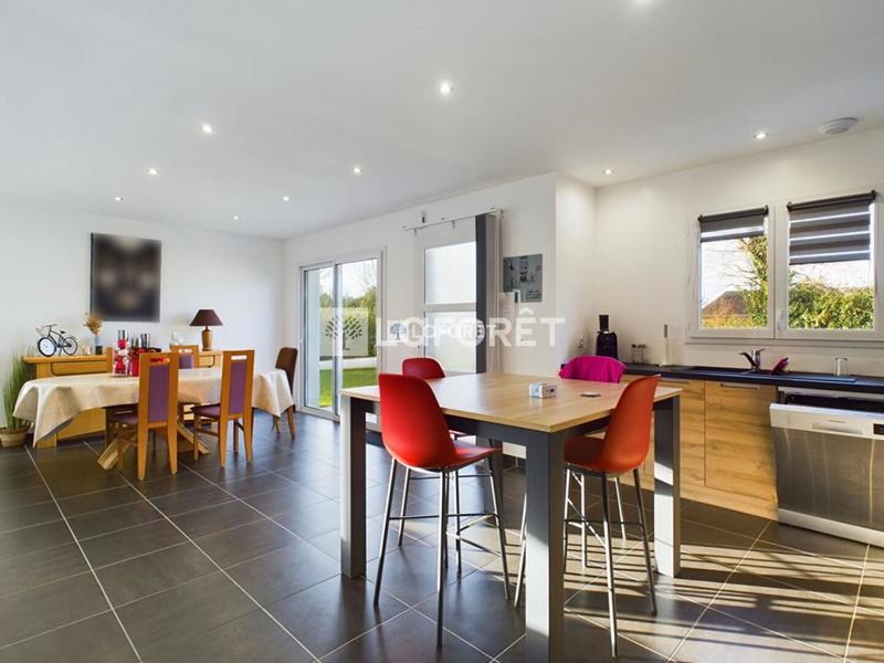 Maison - 90 m² - 4 pièces