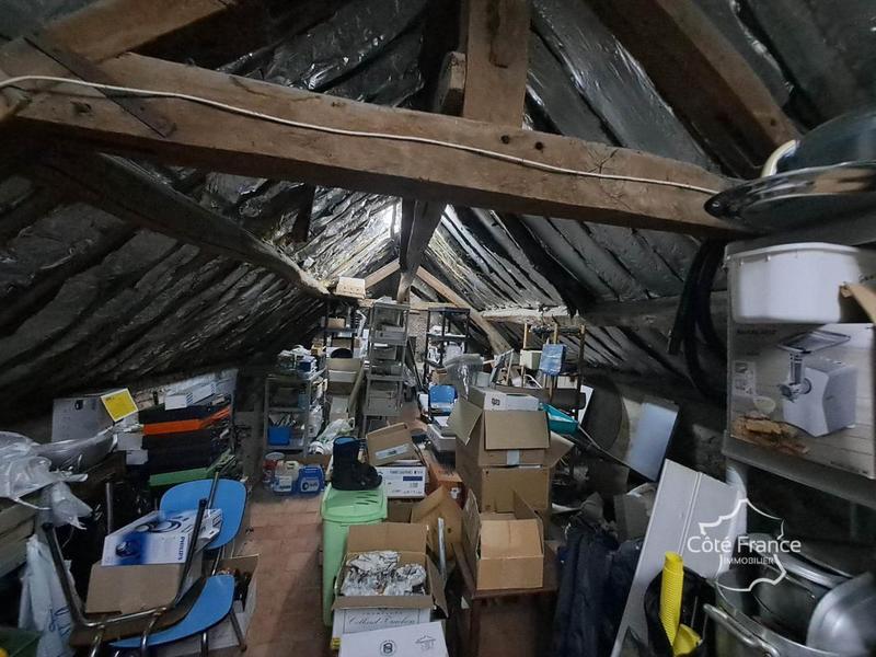 Maison - 217 m² - 6 pièces