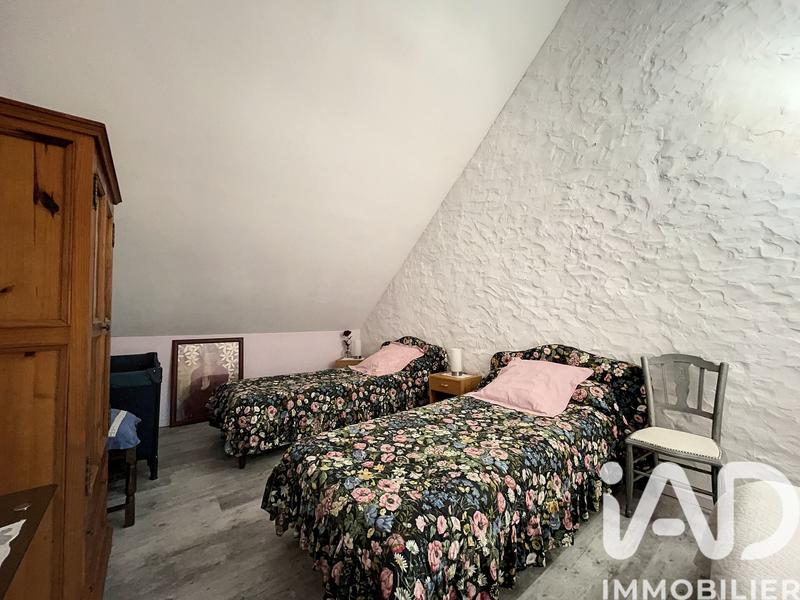 Maison - 290 m² - 9 pièces