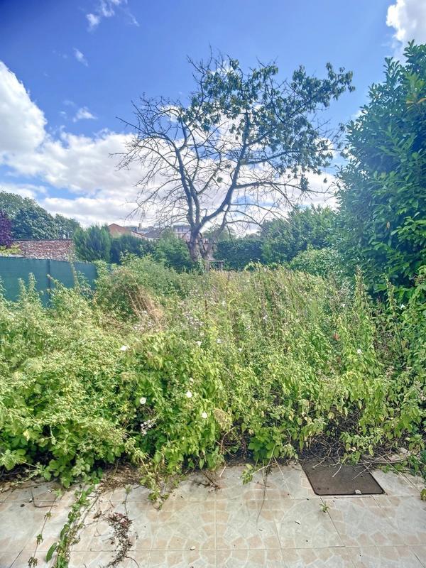 Maison - 250 m² - 9 pièces