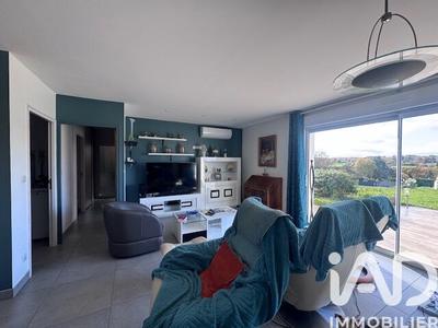 Maison - 219 m² - 6 pièces