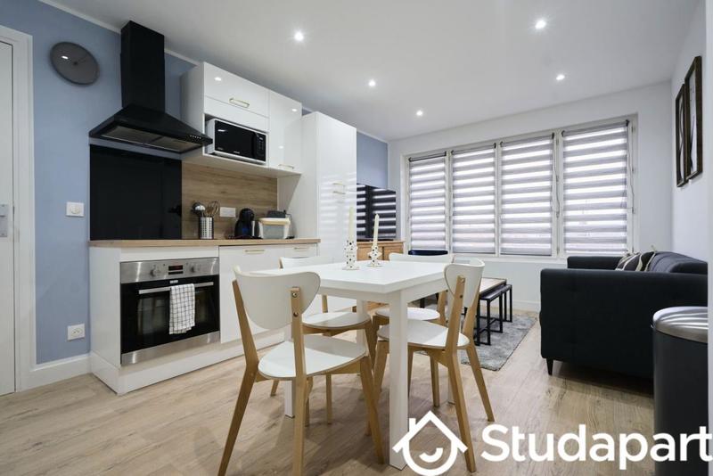 Chambre - 10 m² - 1 pièce